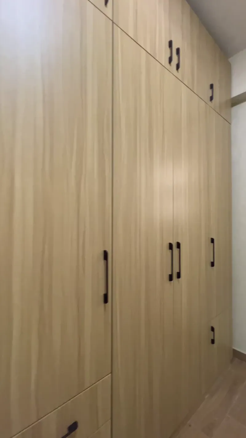 Walkthrough 2 of dressing room cabinetry